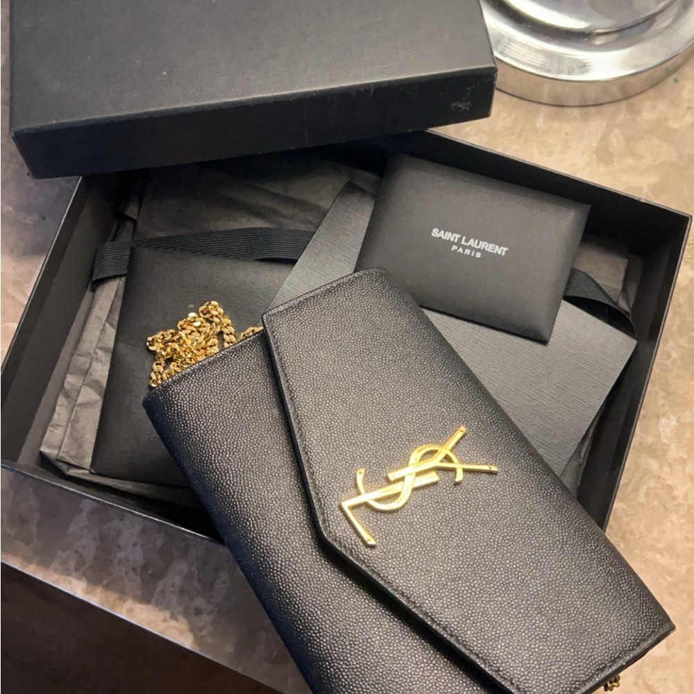 YSL UPTOWN CHAIN WALLET IN SHINY GRAINED LEATHER